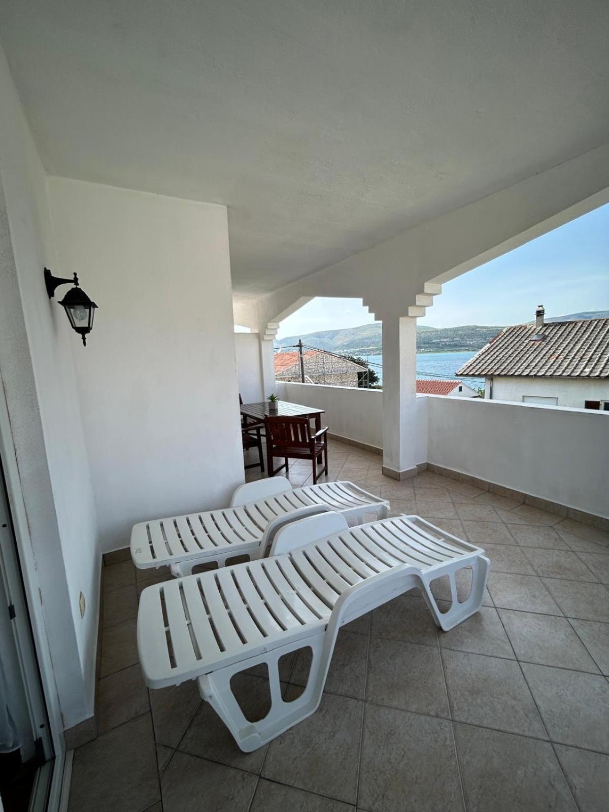 Apartmani Grgic Trogir Buitenkant foto