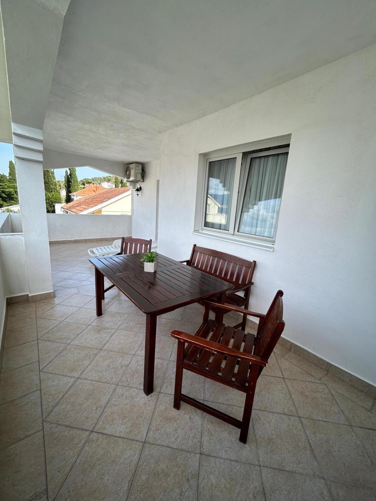 Apartmani Grgic Trogir Buitenkant foto