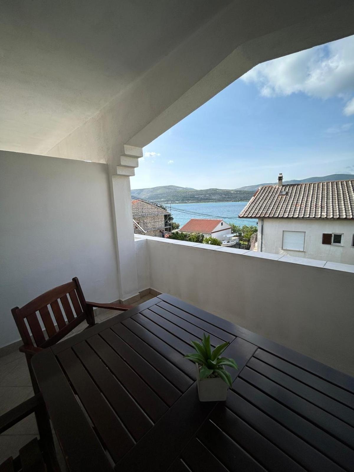Apartmani Grgic Trogir Buitenkant foto